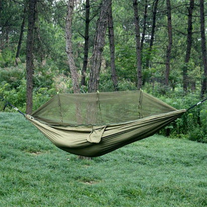 Hamac moustiquaire intégrée camping forêt