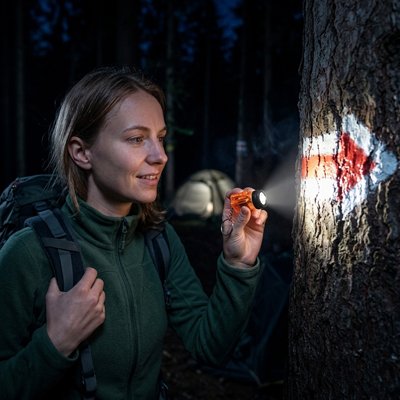 Lampe torche compacte trek camping
