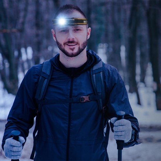 Lampe frontale détachable portée en trek