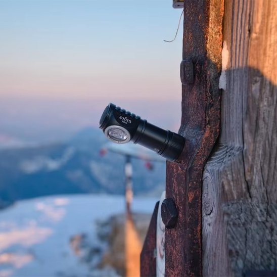 Lampe frontale USB-C en recharge