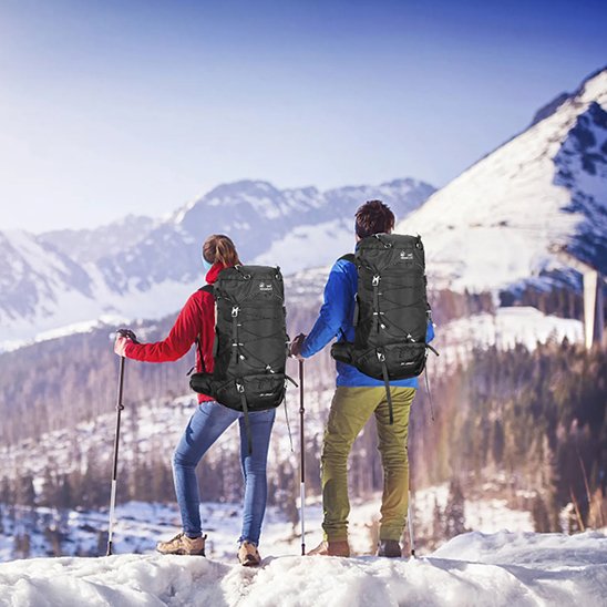 Sac à dos randonnée 65L porté en trek