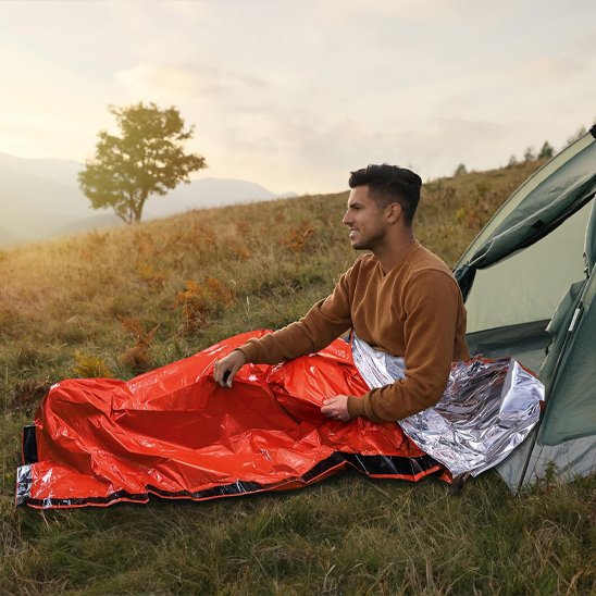 Sac couchage urgence bivouac déplié